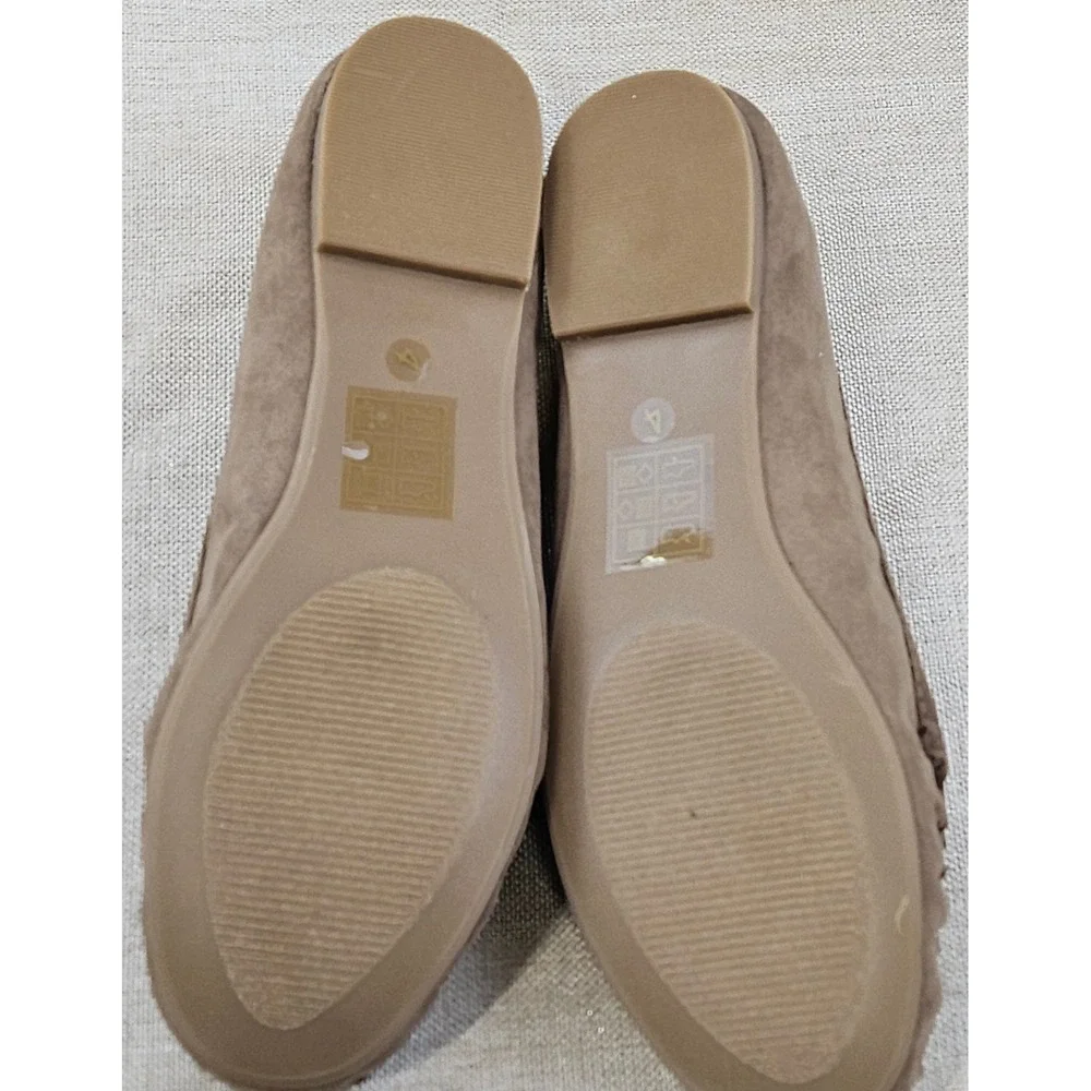 Revel Girls Darcy Moccasin Flats Taupe Faux Suede Loafers Bow Detail Size 4 - Picture 6 of 10